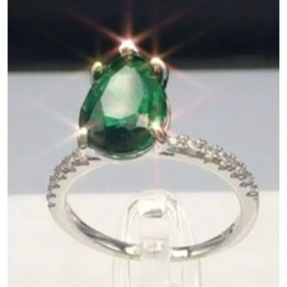 Sterling Silver Green Gemstone Pear Cut Ring Size 9